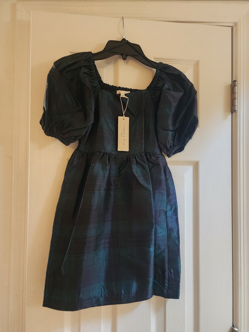 Plaid Puff-Sleeve Dress in Dark Green and Navy